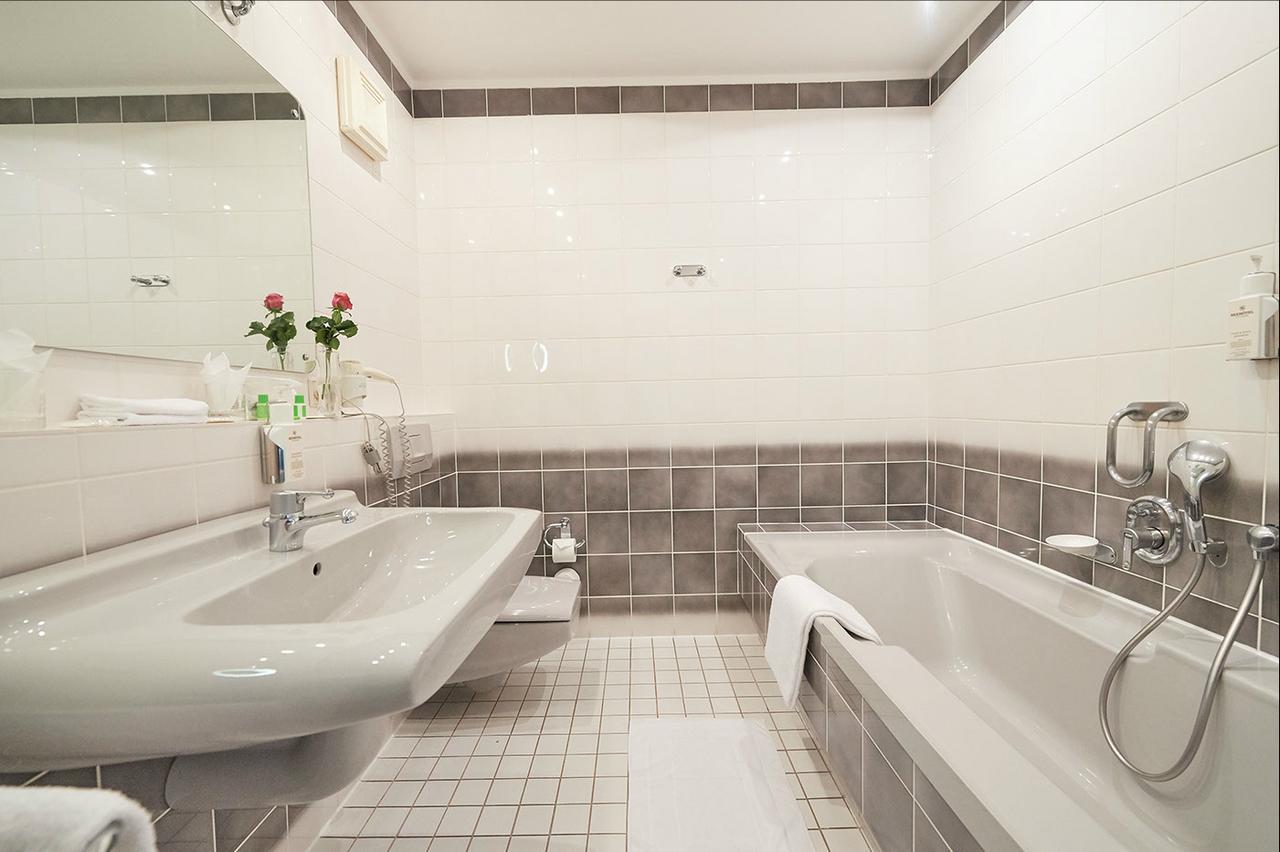Seehotel Am Tankumsee Isenbuettel Екстер'єр фото